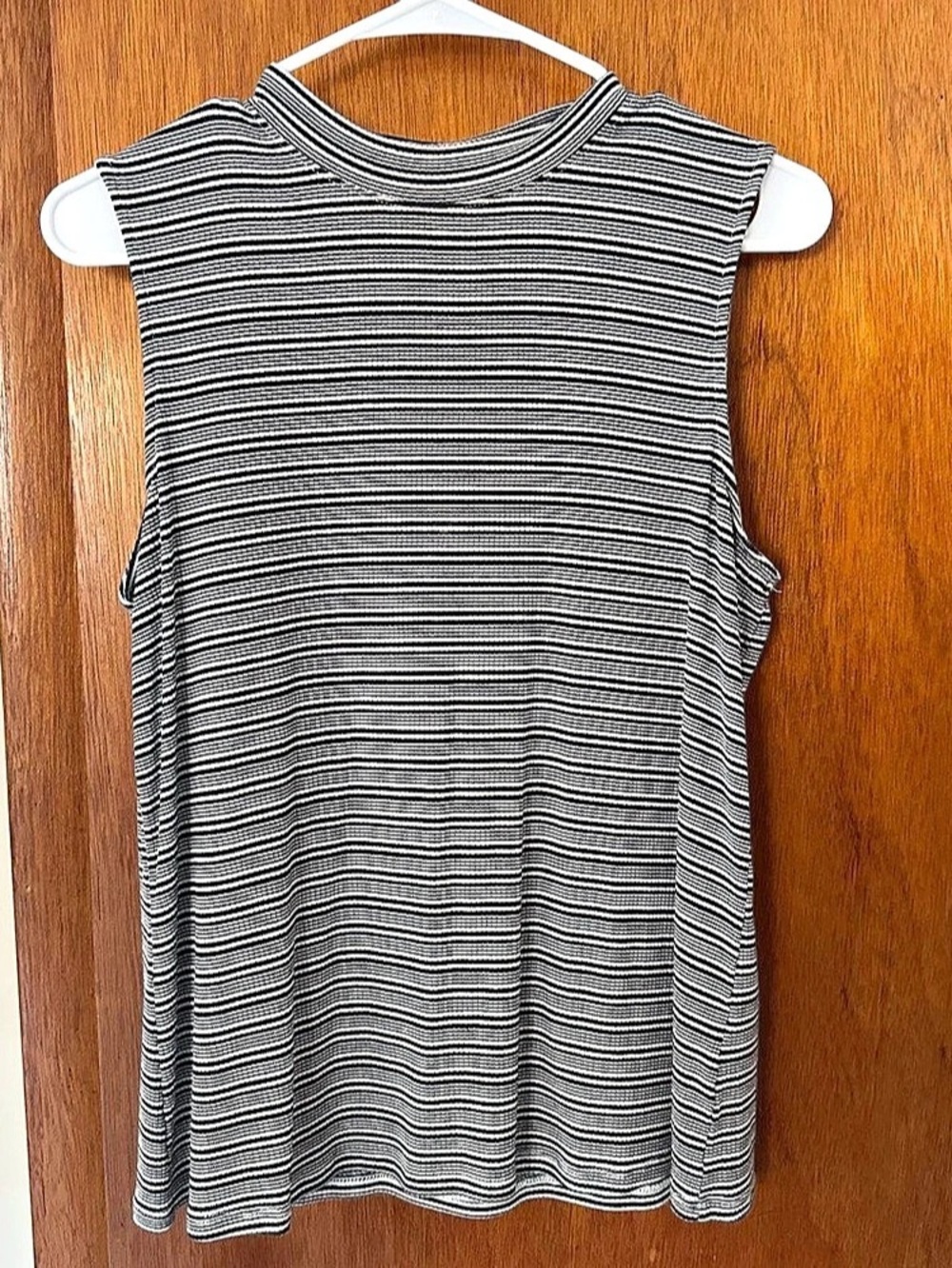 APT.9 Striped Tunic in Black & White Size Medium Like New